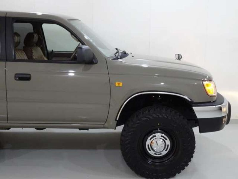 HILUX SURF