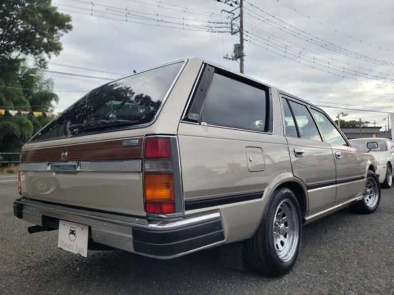 GLORIA WAGON