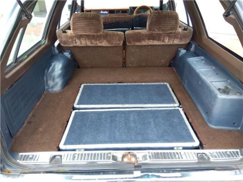 GLORIA WAGON