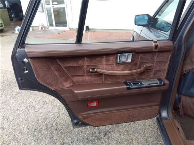GLORIA WAGON