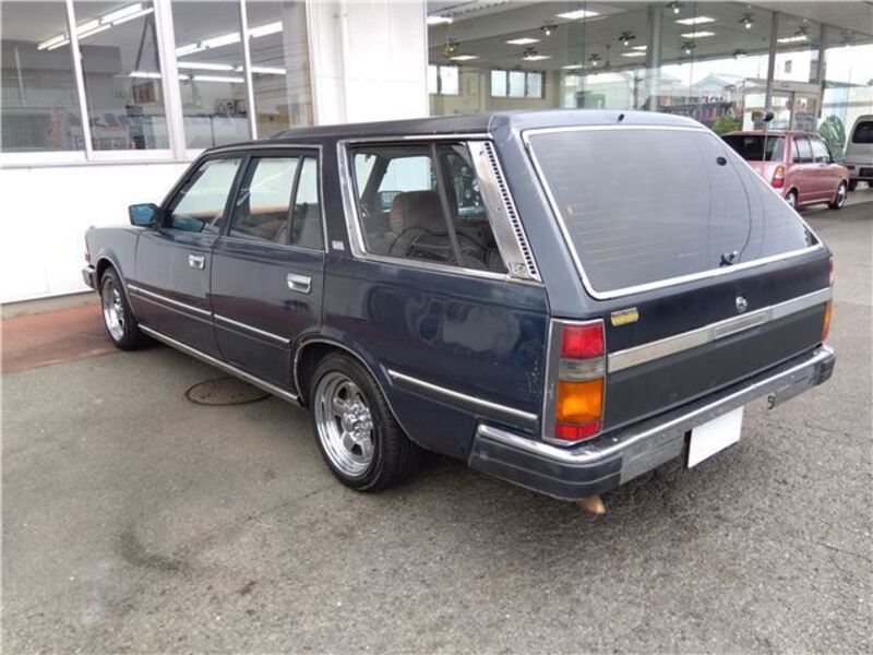GLORIA WAGON