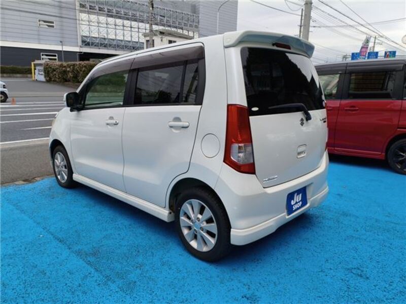 WAGON R