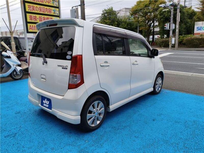 WAGON R