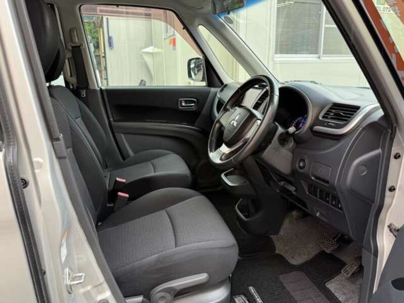 DELICA D2