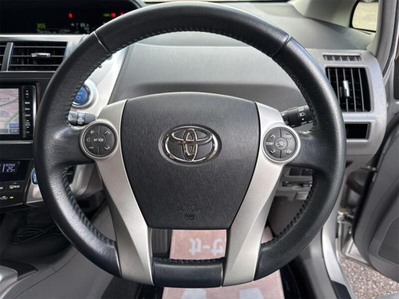 PRIUS ALPHA