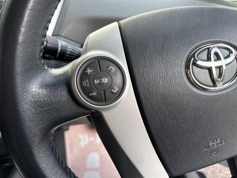 PRIUS ALPHA