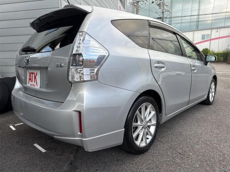 PRIUS ALPHA