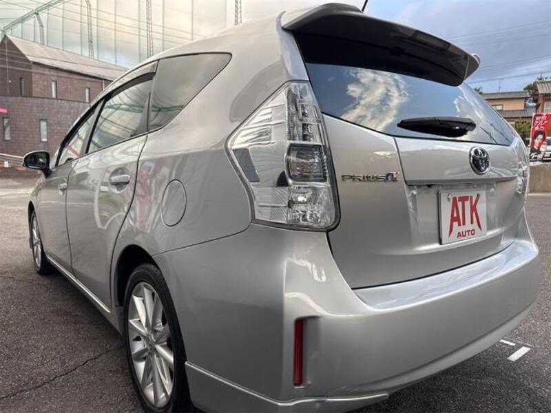 PRIUS ALPHA