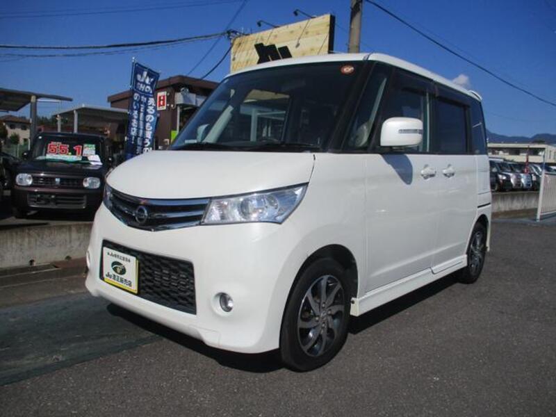 NISSAN ROOX