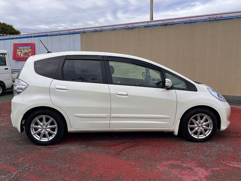 FIT HYBRID