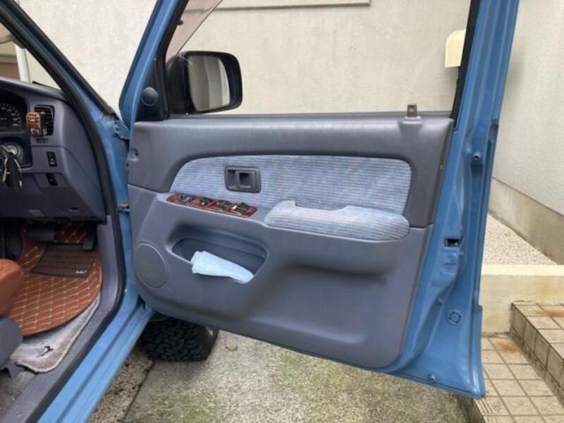 HILUX SURF