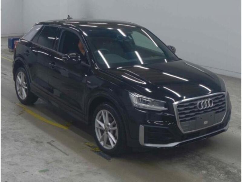 AUDI Q2