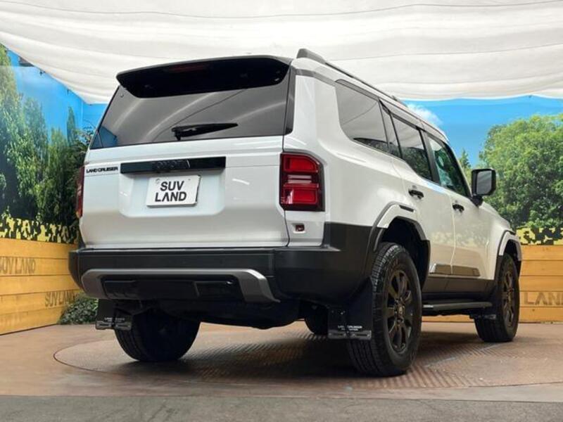 LAND CRUISER 250