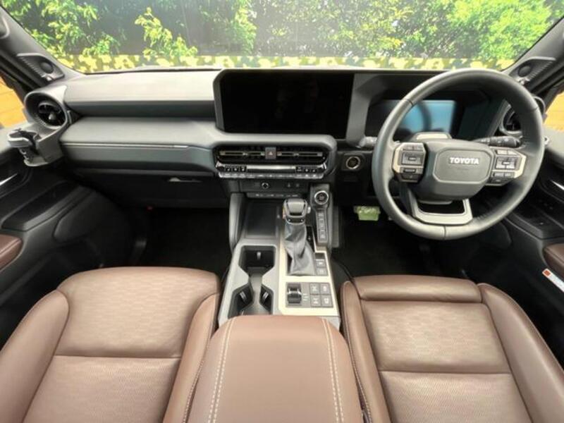 LAND CRUISER 250