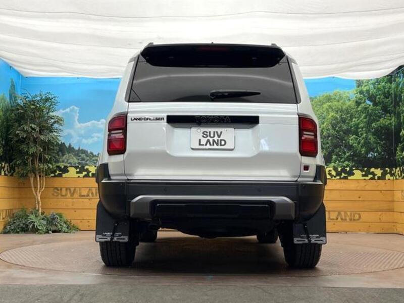 LAND CRUISER 250