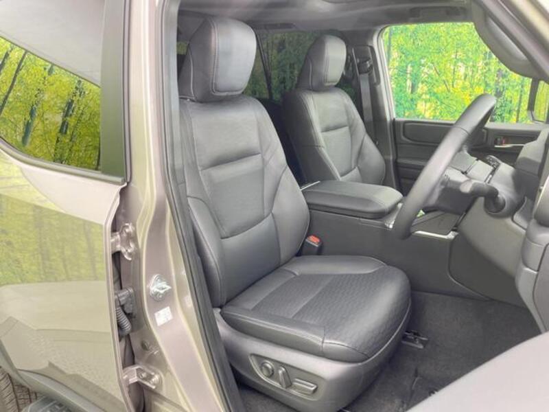 LAND CRUISER 250