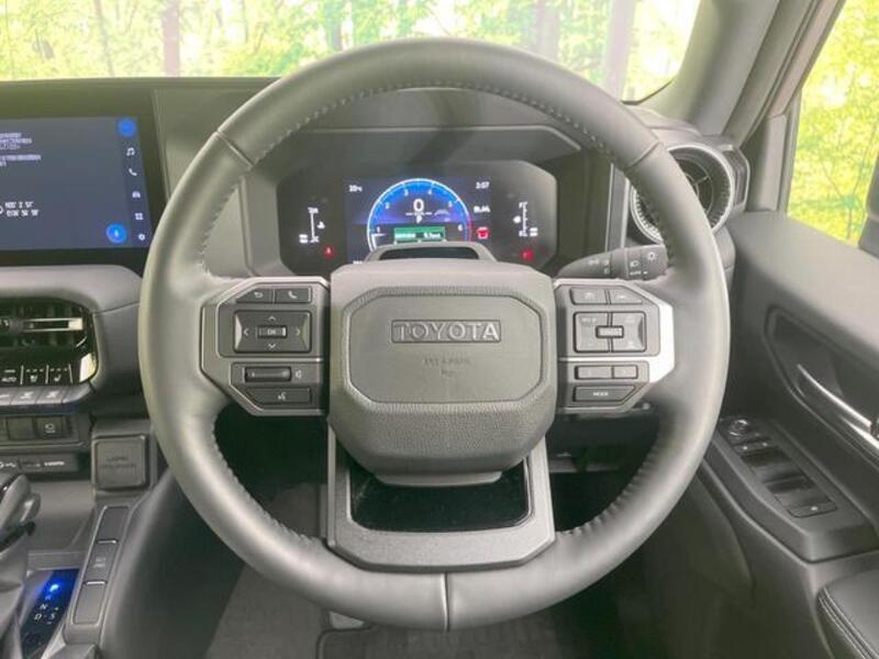 LAND CRUISER 250