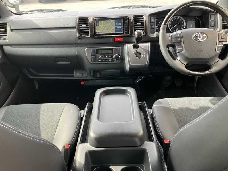 HIACE VAN