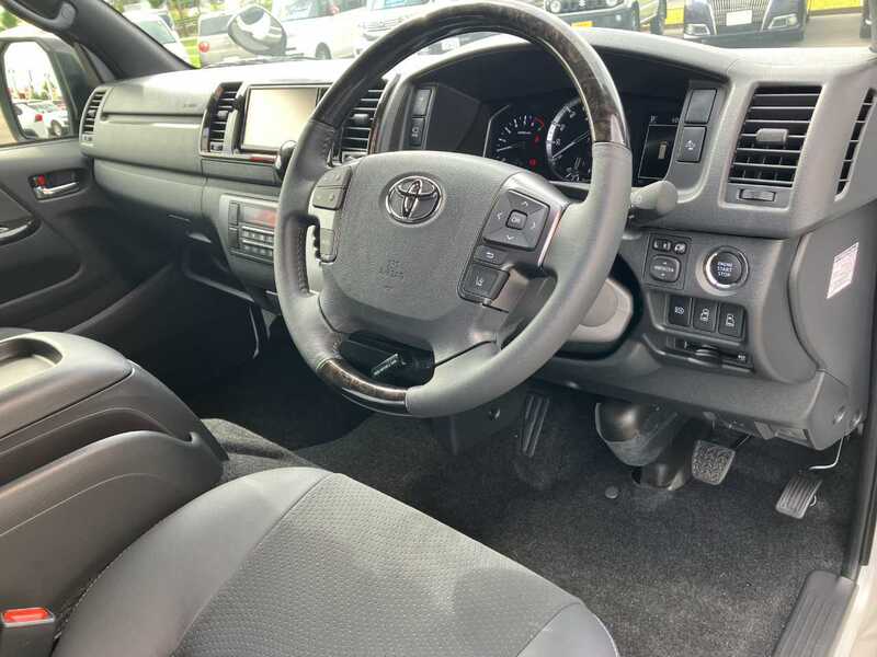 HIACE VAN