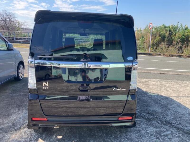 N BOX CUSTOM
