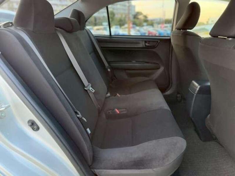 COROLLA AXIO