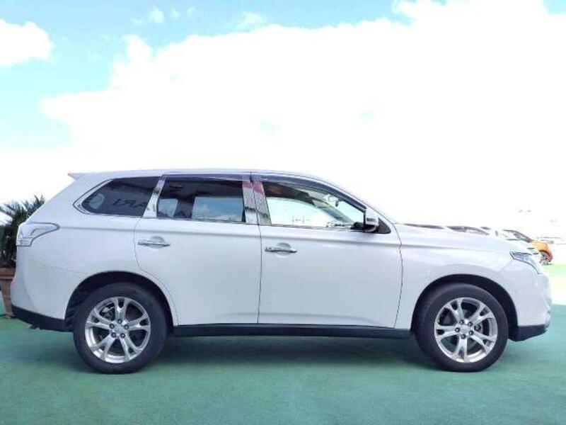 OUTLANDER