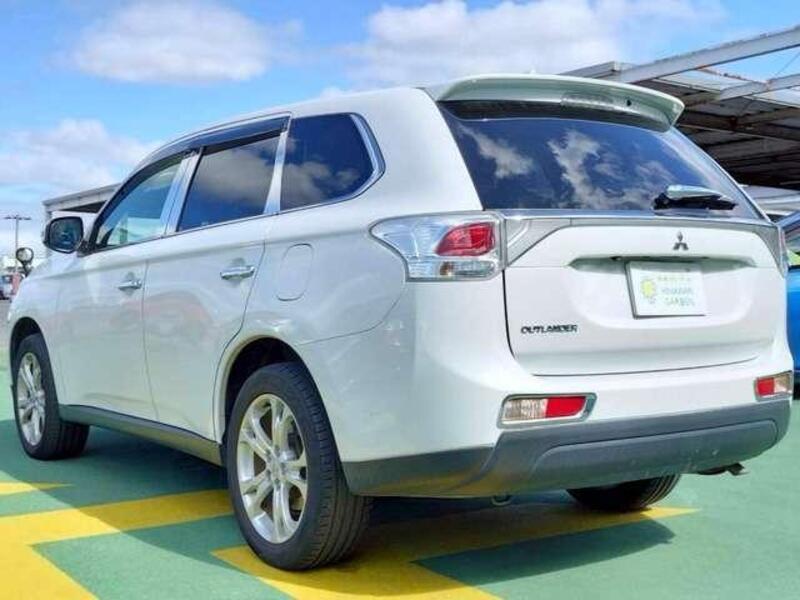 OUTLANDER