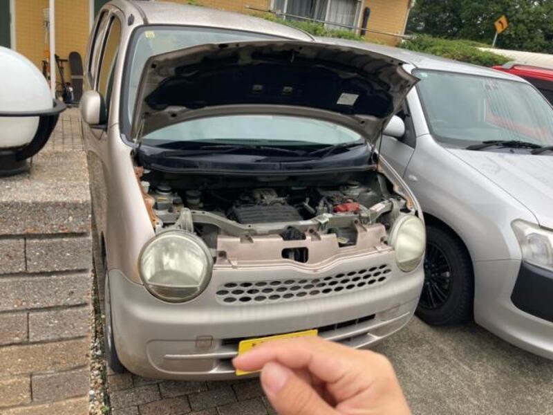 DAIHATSU MOVE LATTE