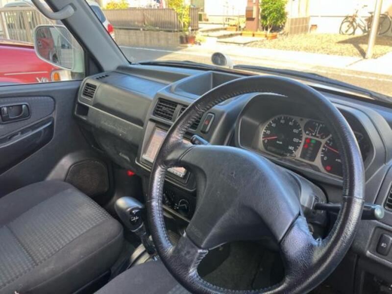 PAJERO MINI