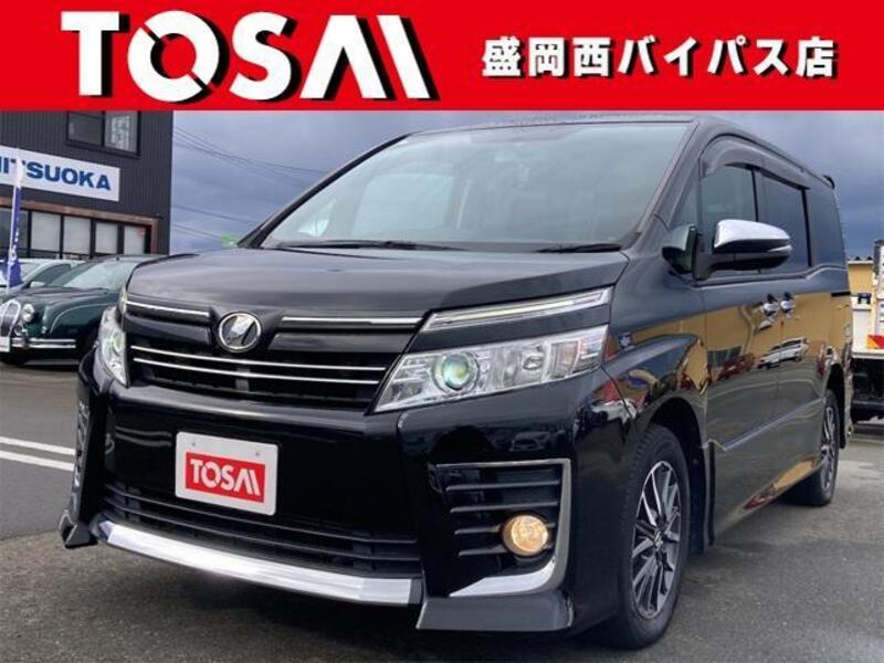 TOYOTA VOXY
