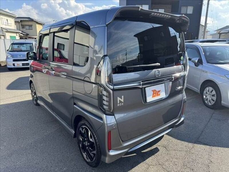 N BOX CUSTOM