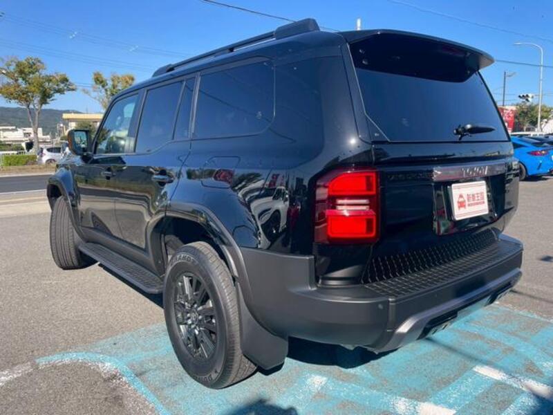 LAND CRUISER 250