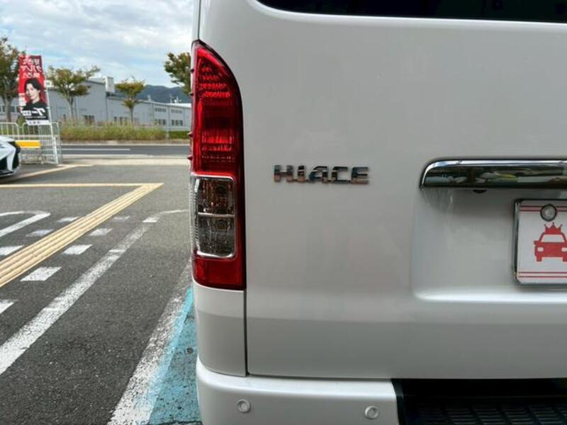 HIACE VAN