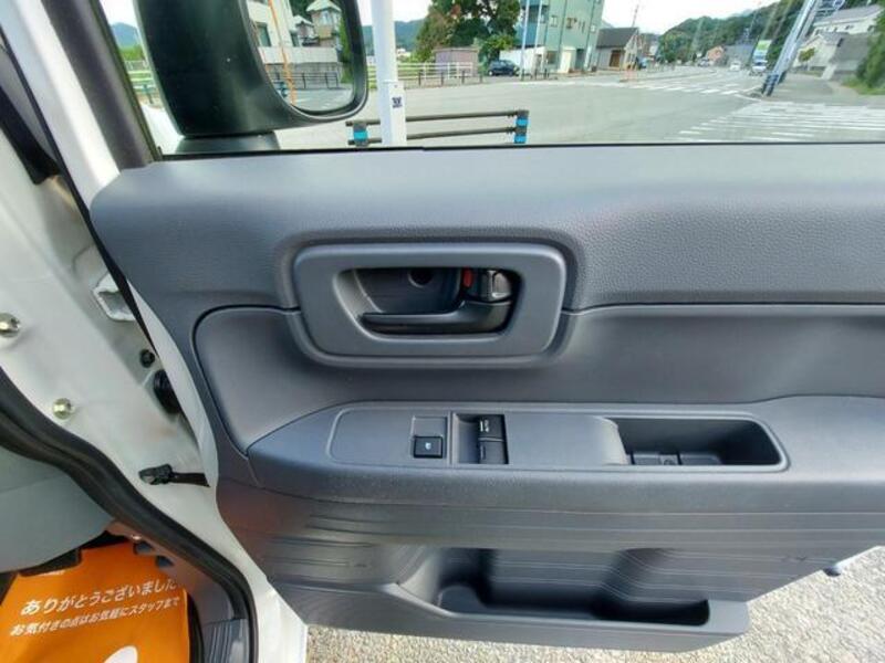 N-VAN