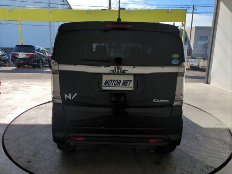 N BOX SLASH