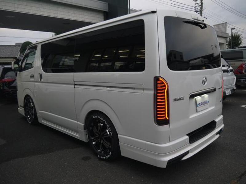 HIACE VAN