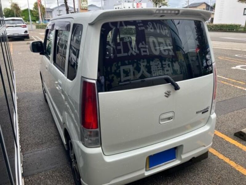 WAGON R