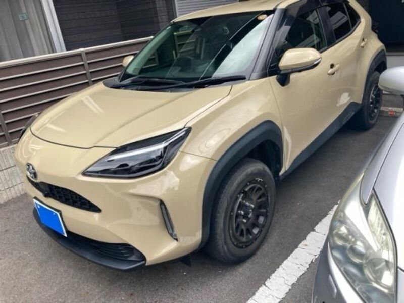 YARIS CROSS