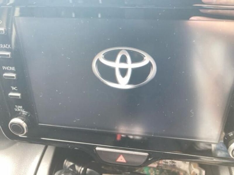 YARIS CROSS