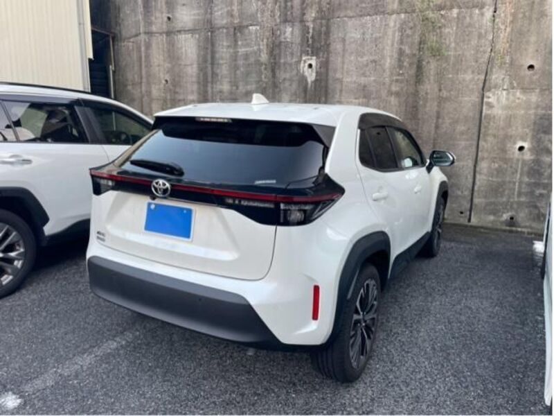 YARIS CROSS
