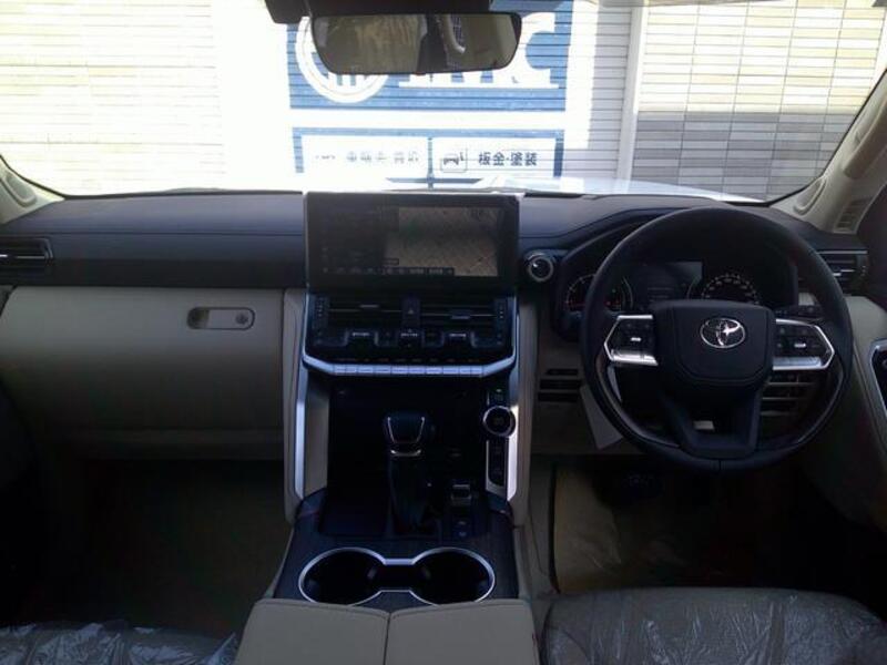LAND CRUISER