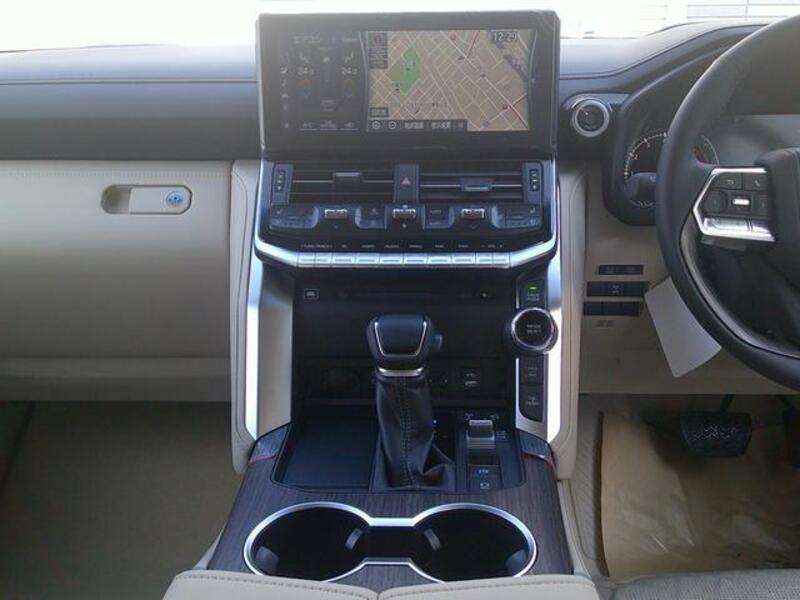 LAND CRUISER