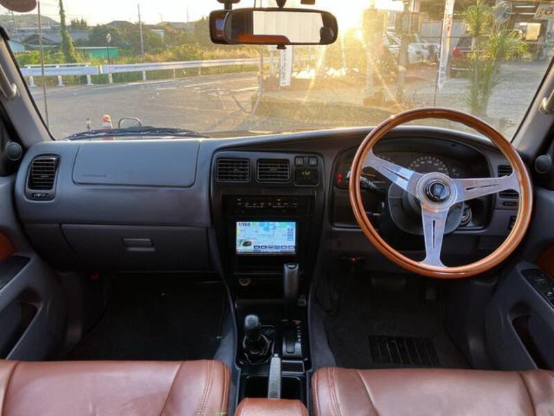 HILUX SURF