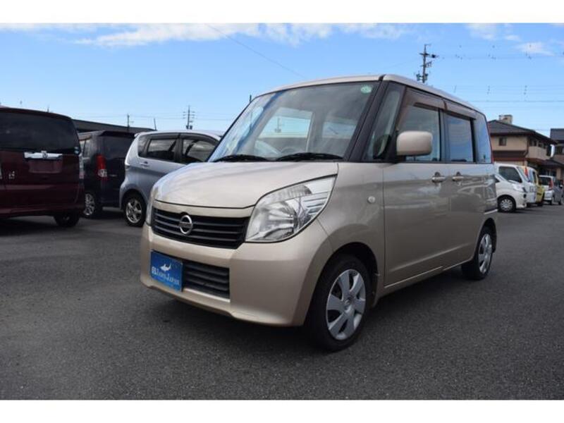 NISSAN ROOX