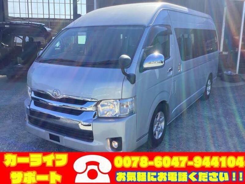 TOYOTA HIACE VAN