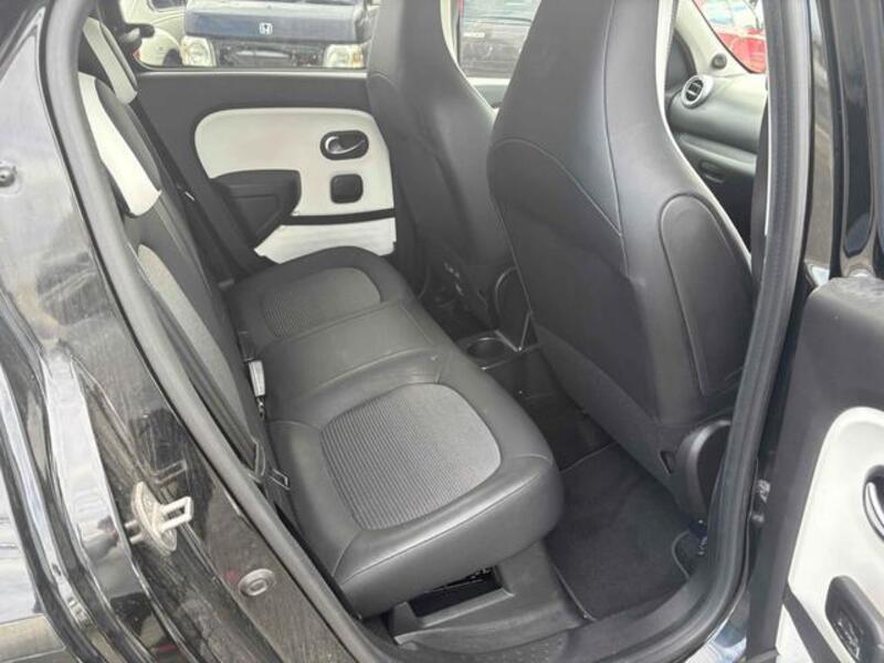 TWINGO