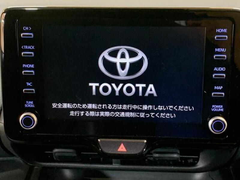 YARIS CROSS