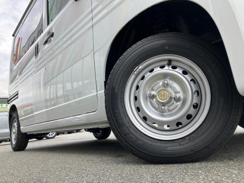 N-VAN