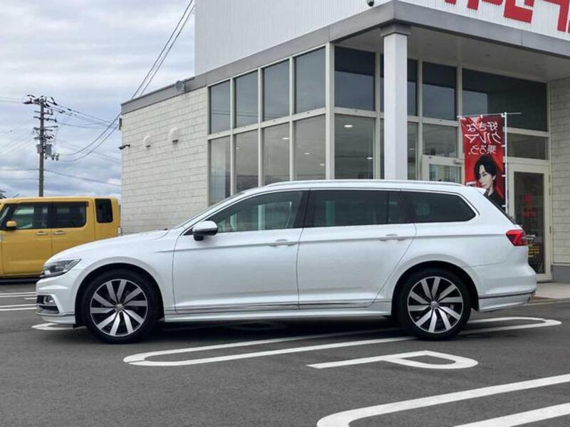 PASSAT VARIANT