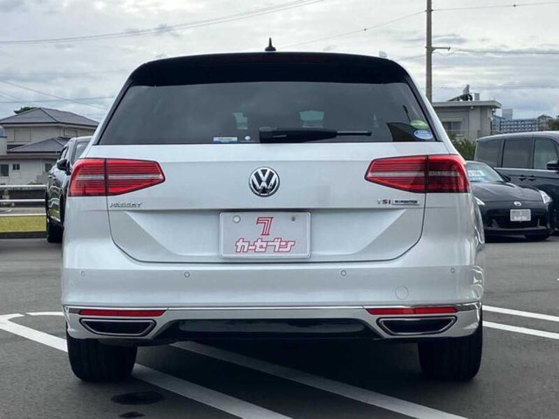 PASSAT VARIANT